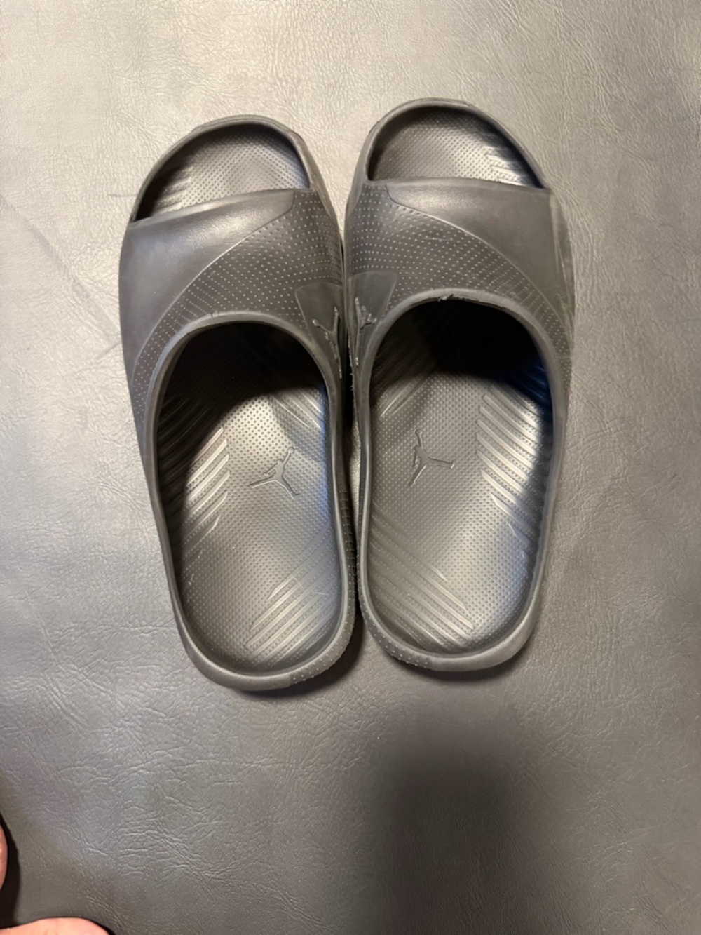 Jordan slides youth size 4